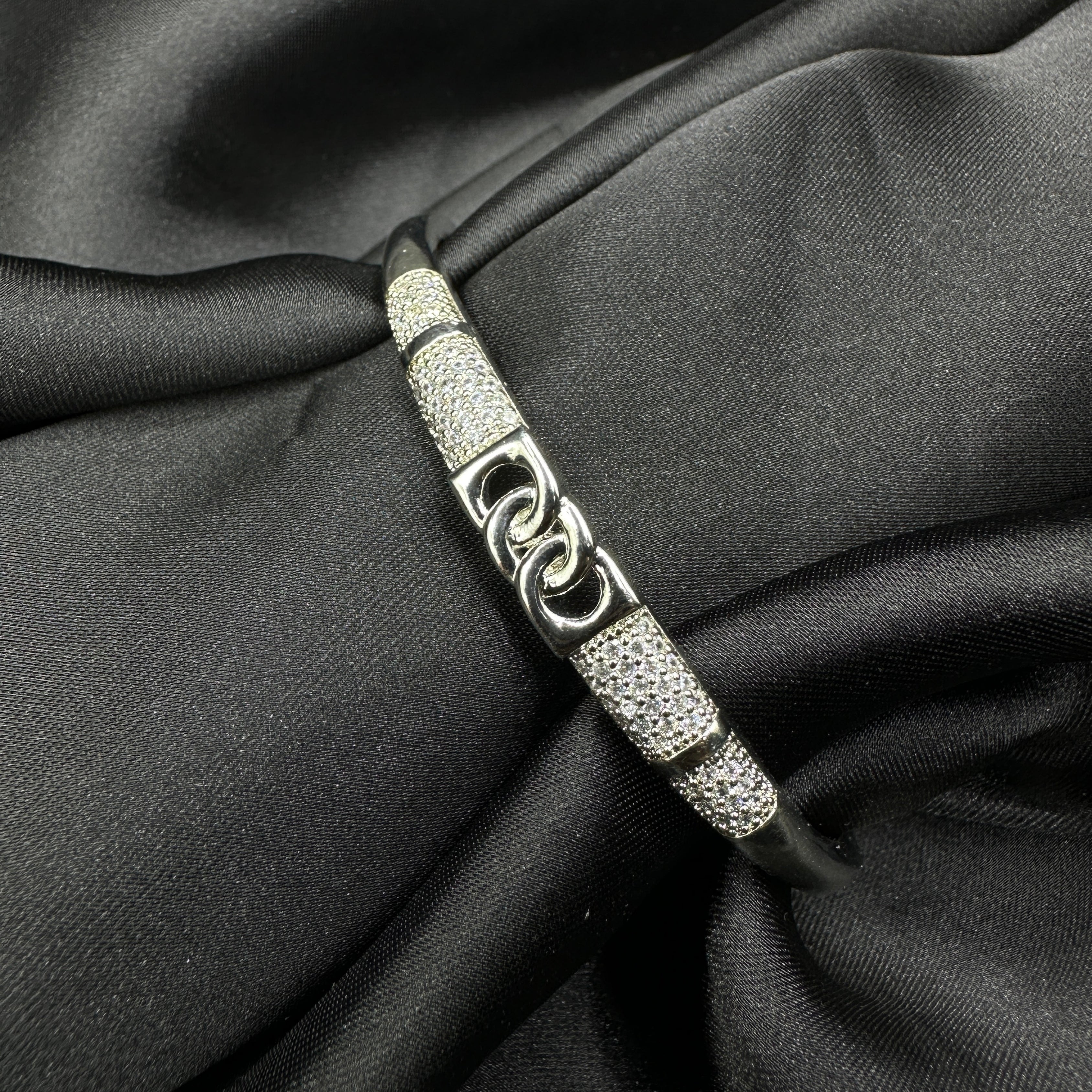 Crystal Link Luxe Bangle