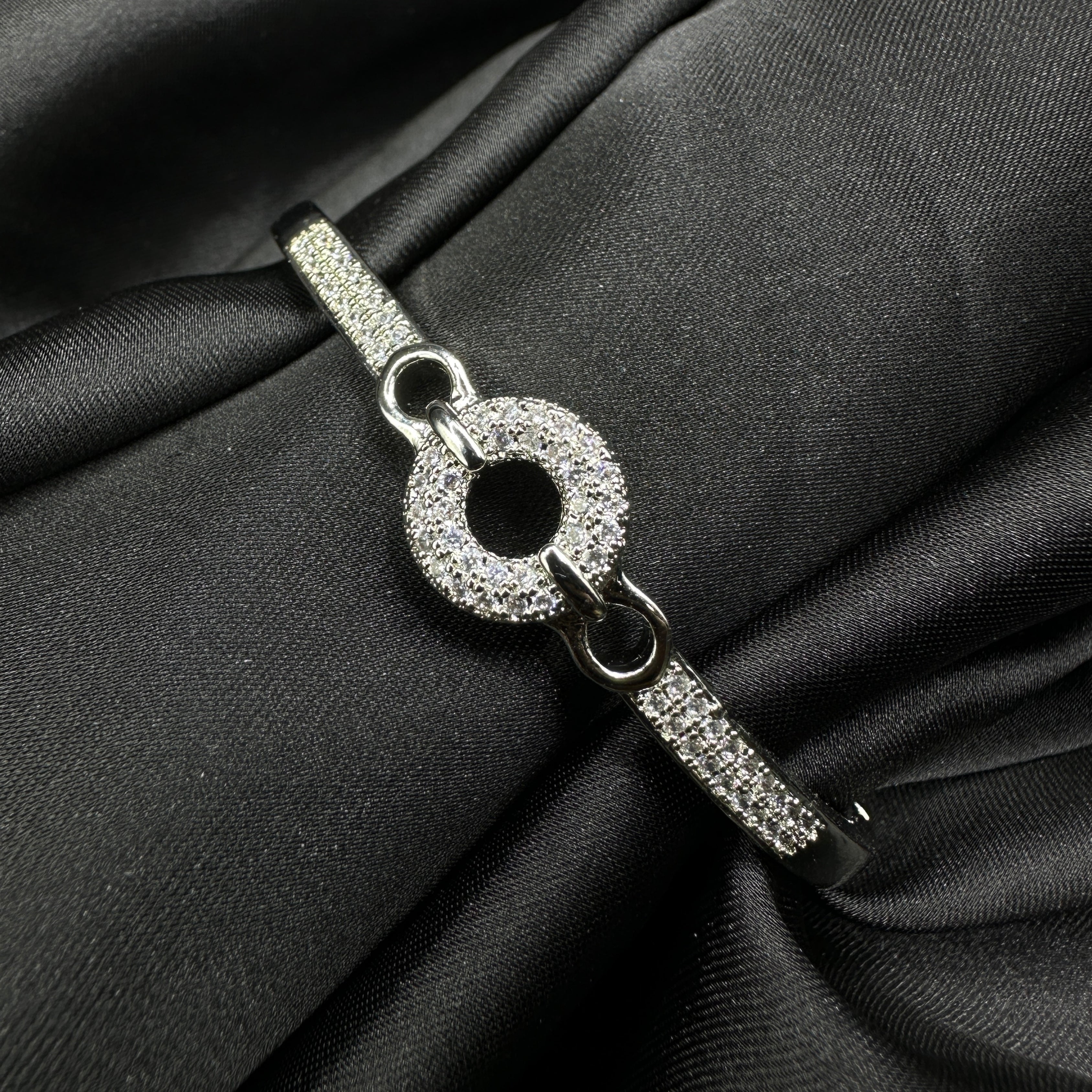 Radiant Circle Pavé Bangle