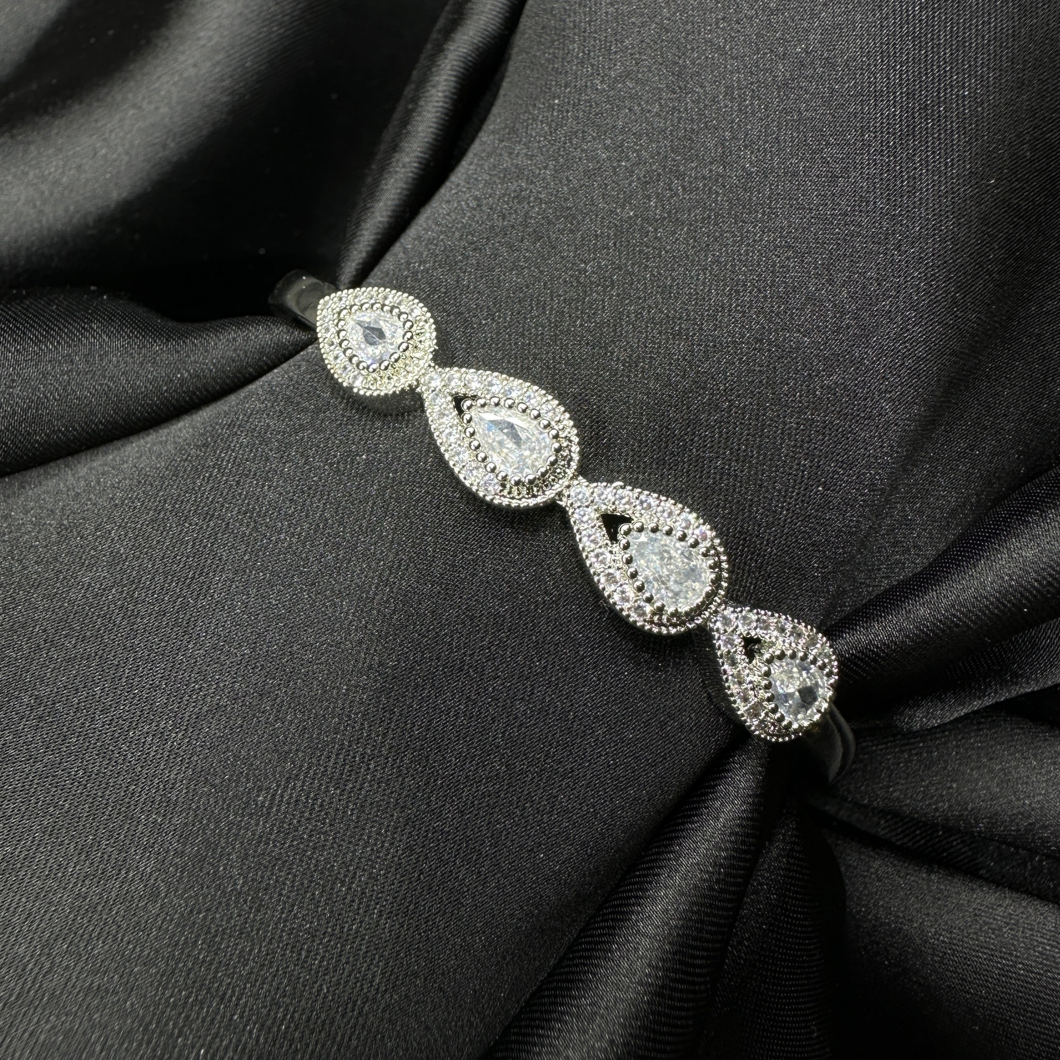 Elegance Teardrop Crystal Bangle