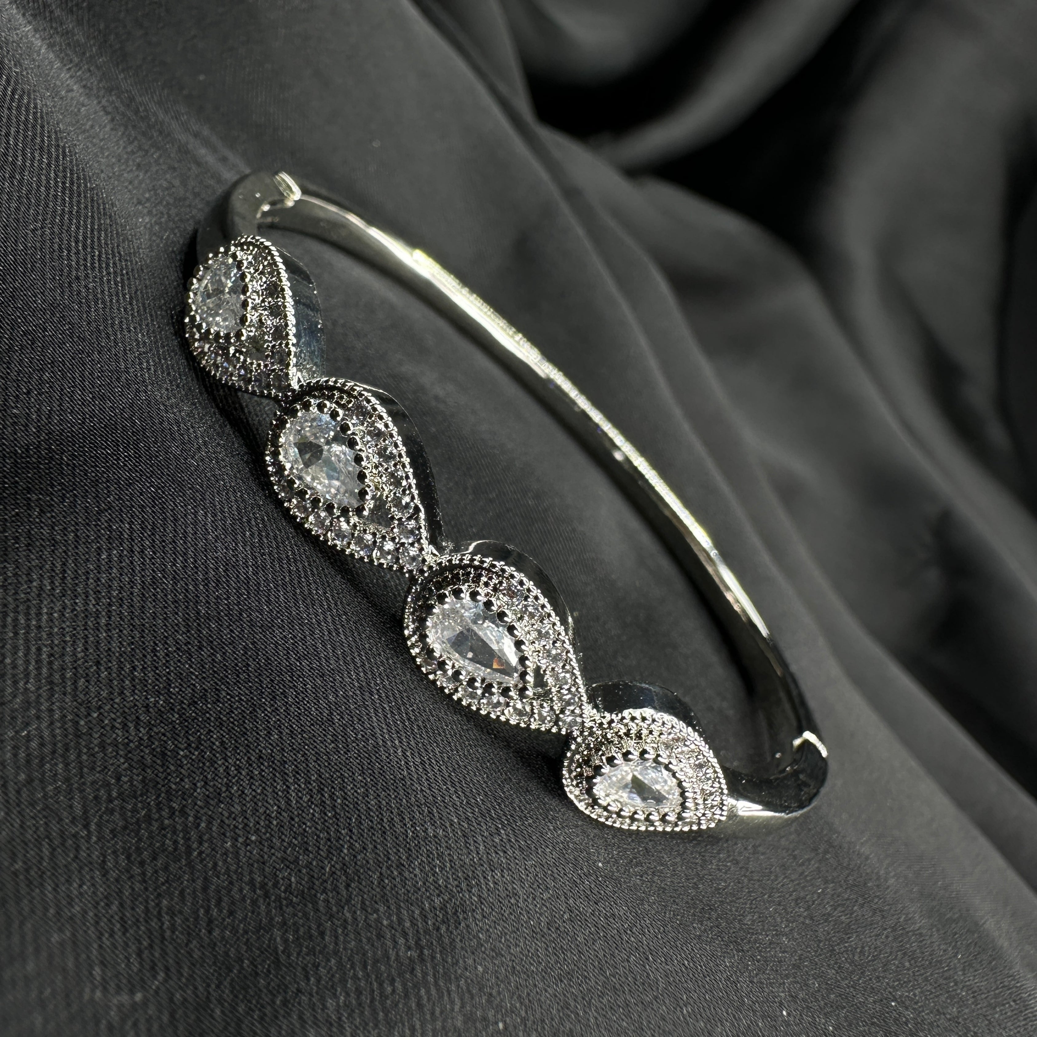 Elegance Teardrop Crystal Bangle