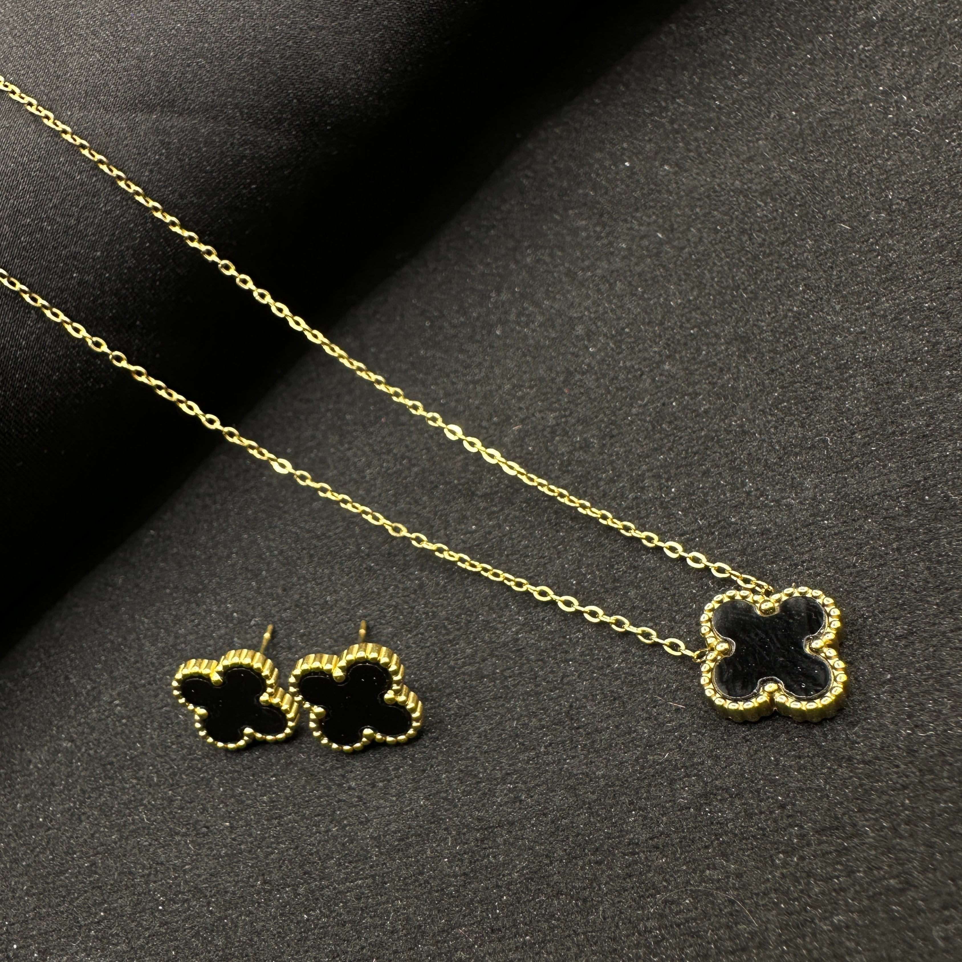 Midnight Clover Elegance Set Necklace