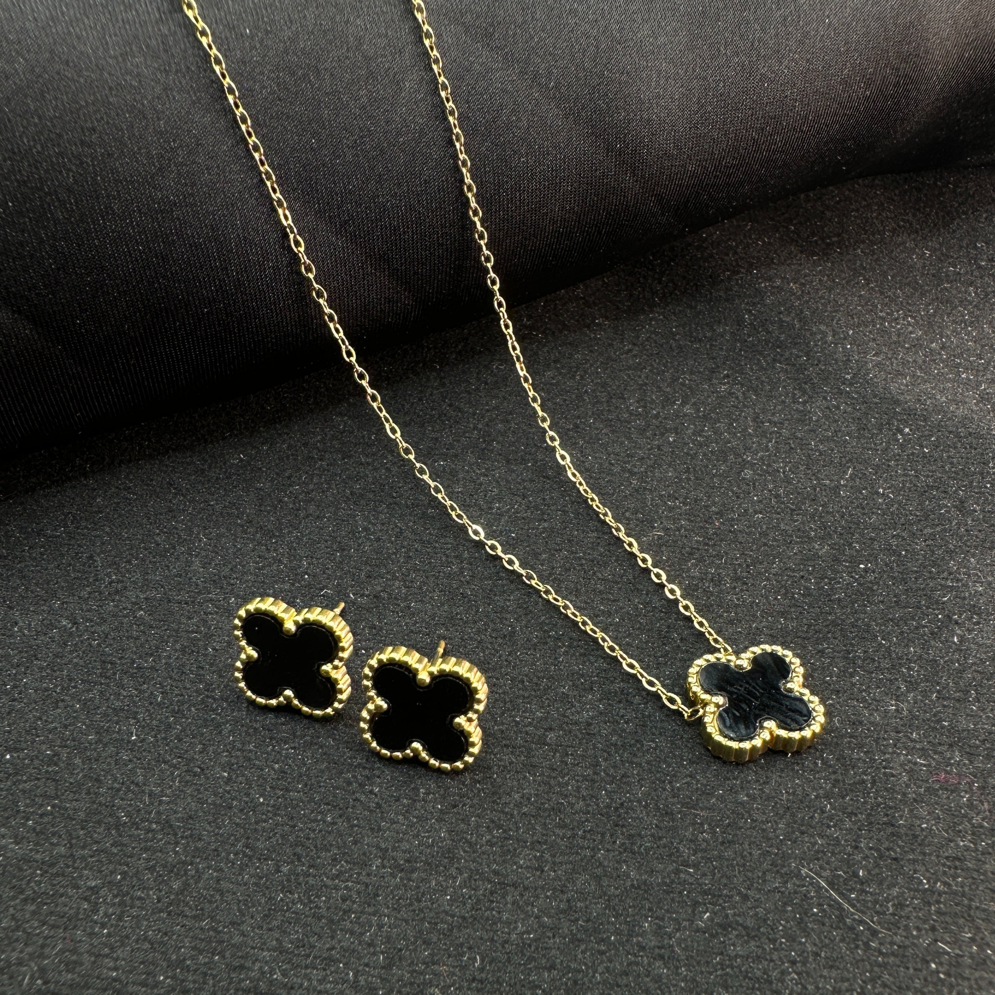 Midnight Clover Elegance Set Necklace