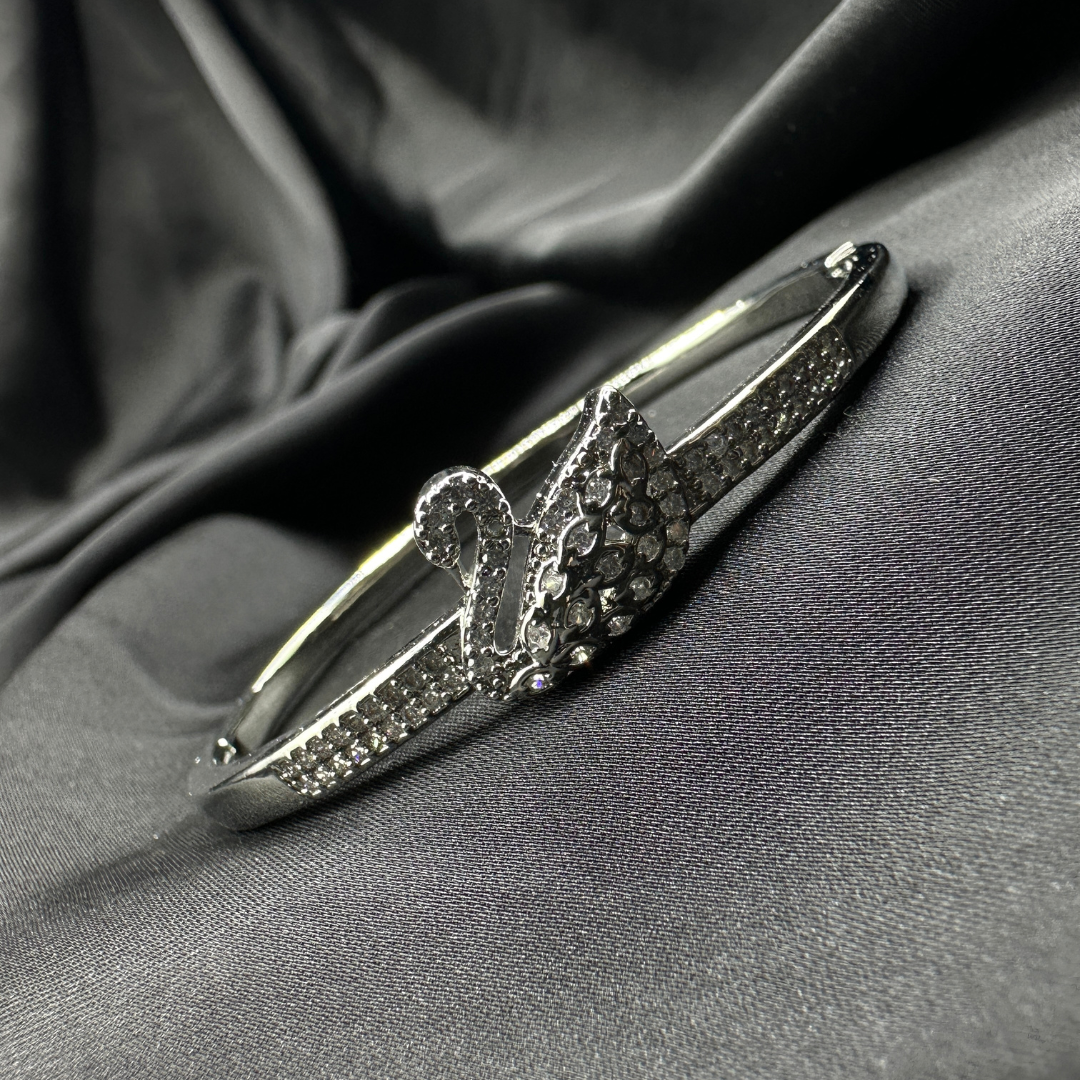 Swan Grace Crystal Bangle